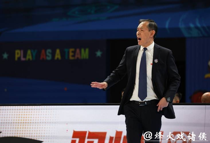 许利民:球队困难方硕没有辜负教练组期待 有一个核心球员接近复出 许利民:球队困难方硕没有辜负教练组期待 有一个核心球员接近复出